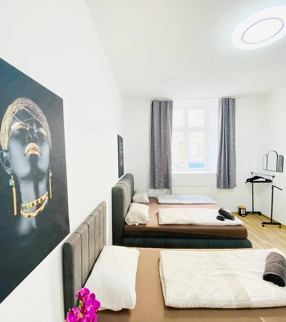 Family Apartments Near Schoenbrunn Palace Hl Vienna 0*,