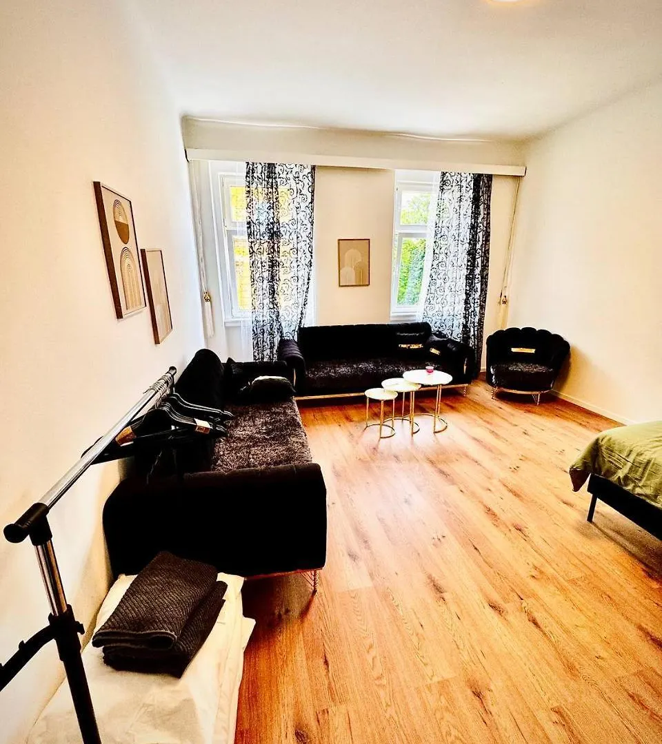 Family Apartments Near Schoenbrunn Palace Hl Vienna 0*,  Austria