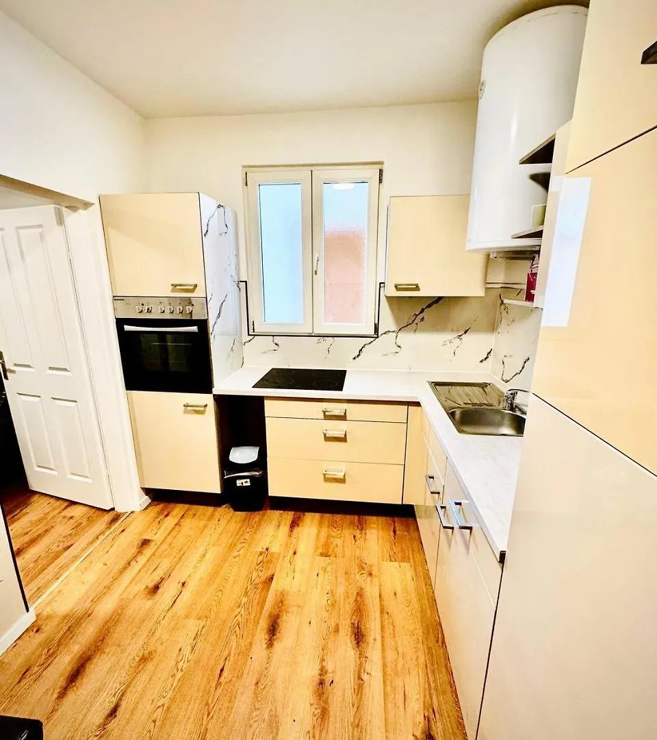 Family Apartments Near Schoenbrunn Palace Hl Vienna